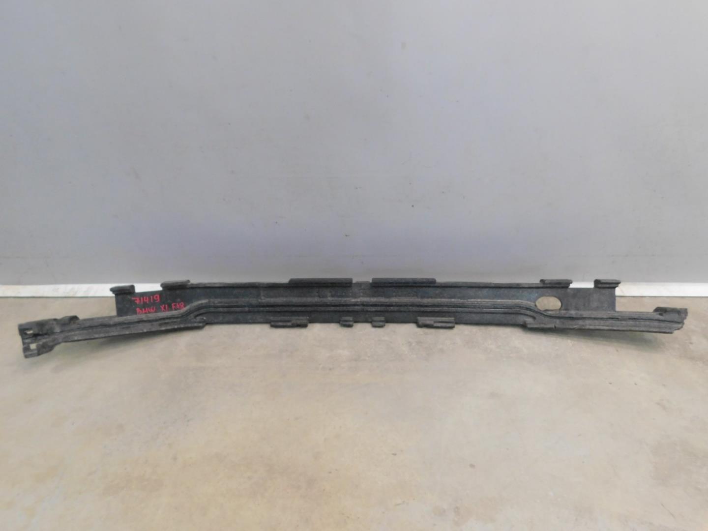 Усилитель переднего бампера