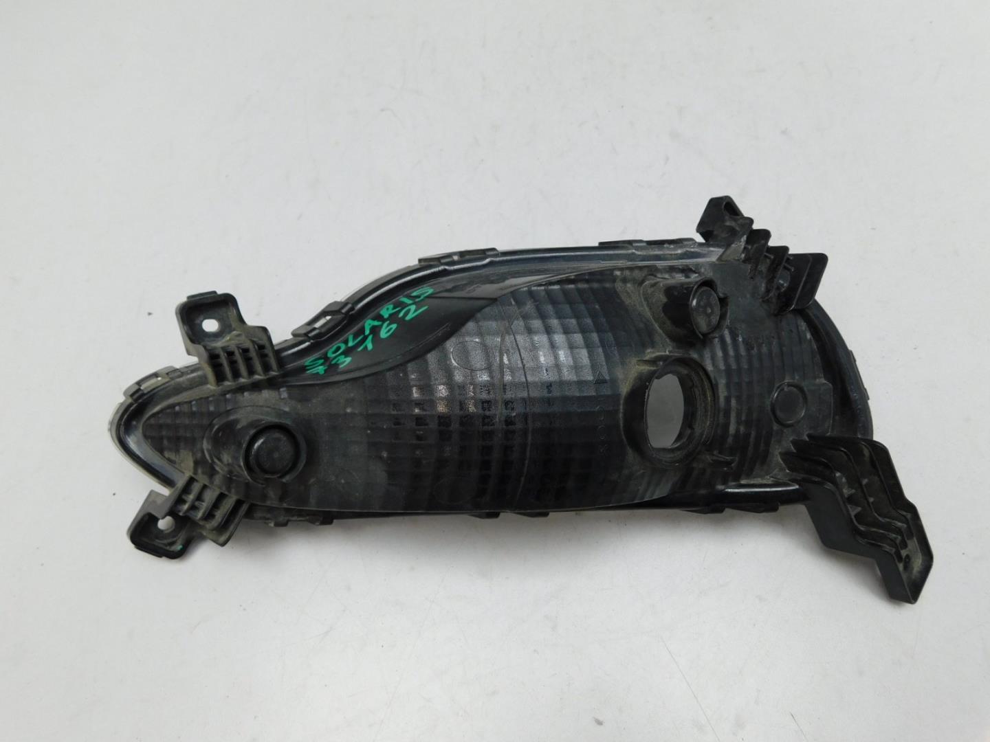 Фара противотуманная правая