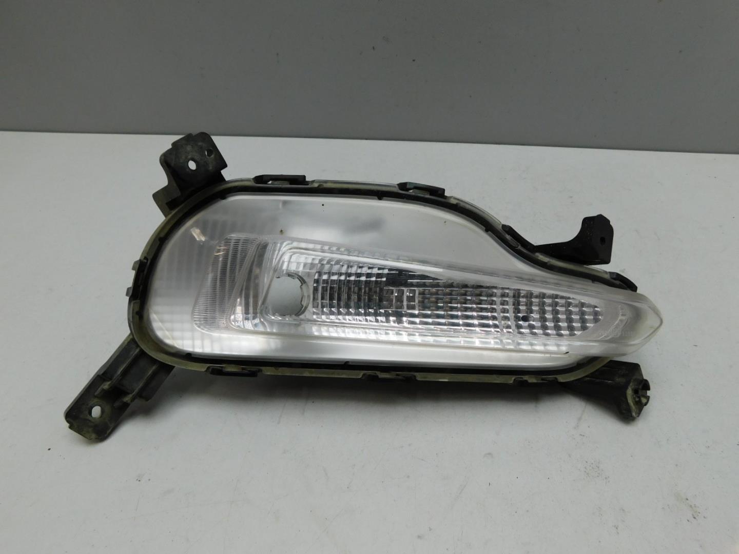 Фара противотуманная правая