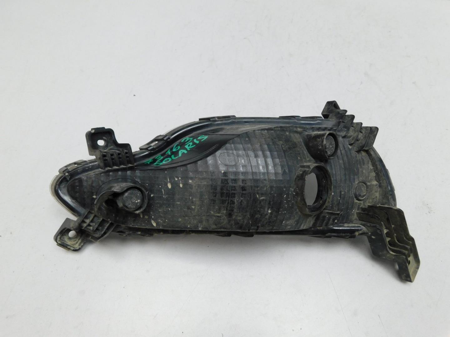 Фара противотуманная правая