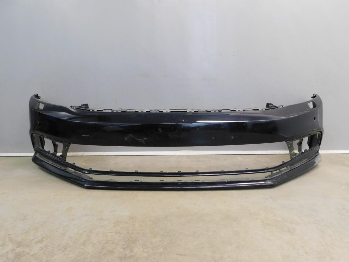 Бампер передний