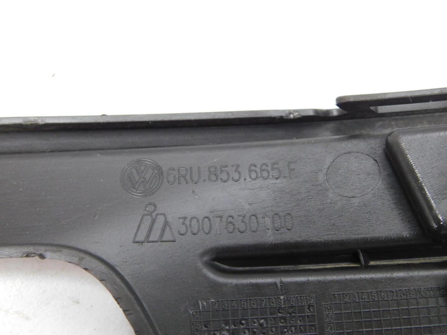 Решетка в бампер левая