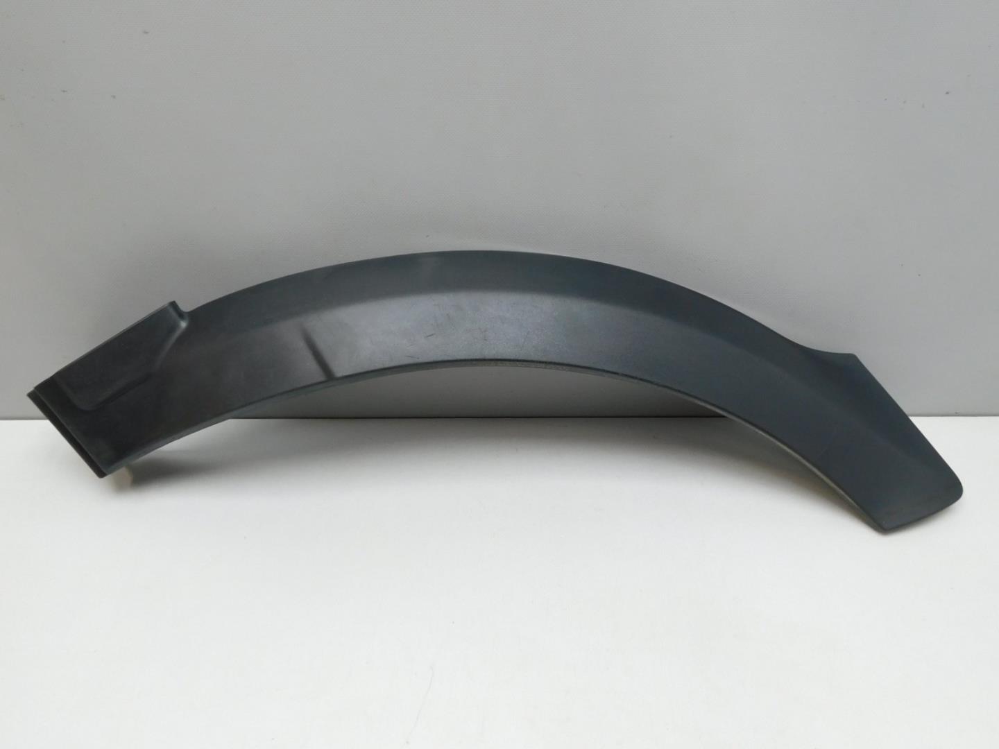 Накладка заднего крыла левого