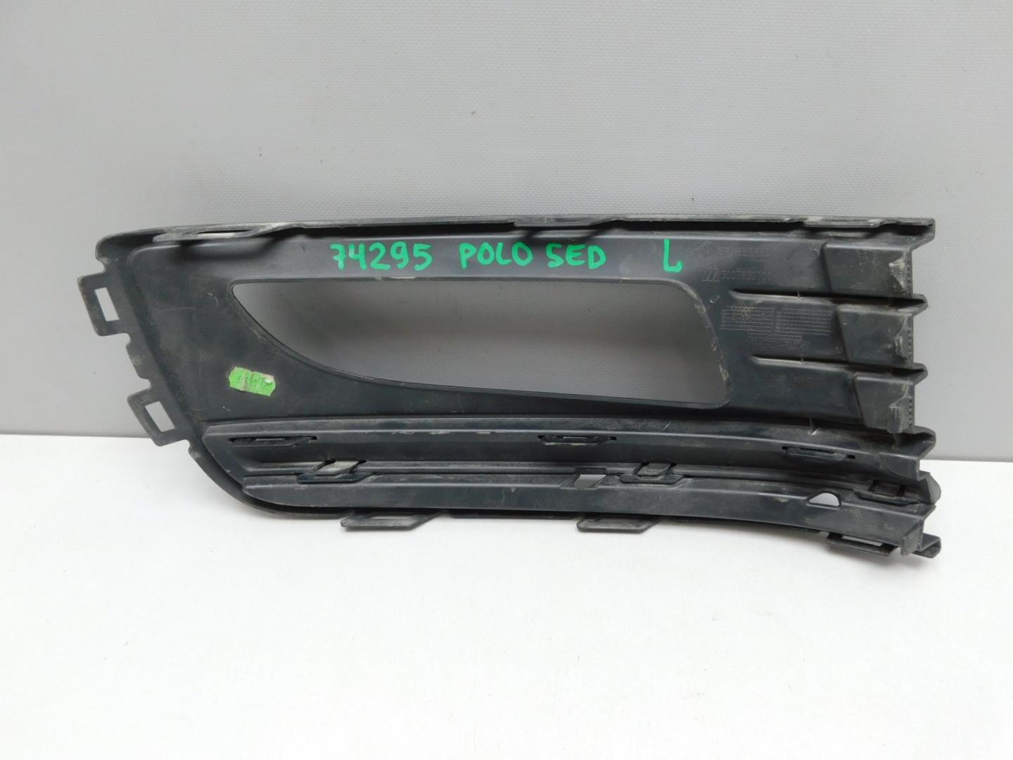 Решетка в бампер левая