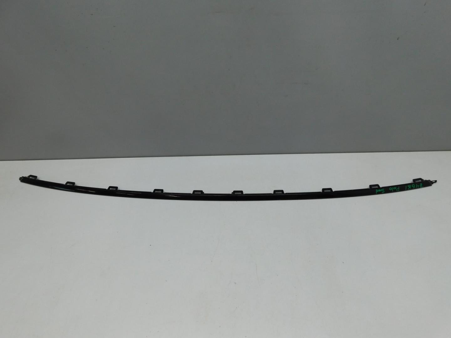 Молдинг заднего бампера