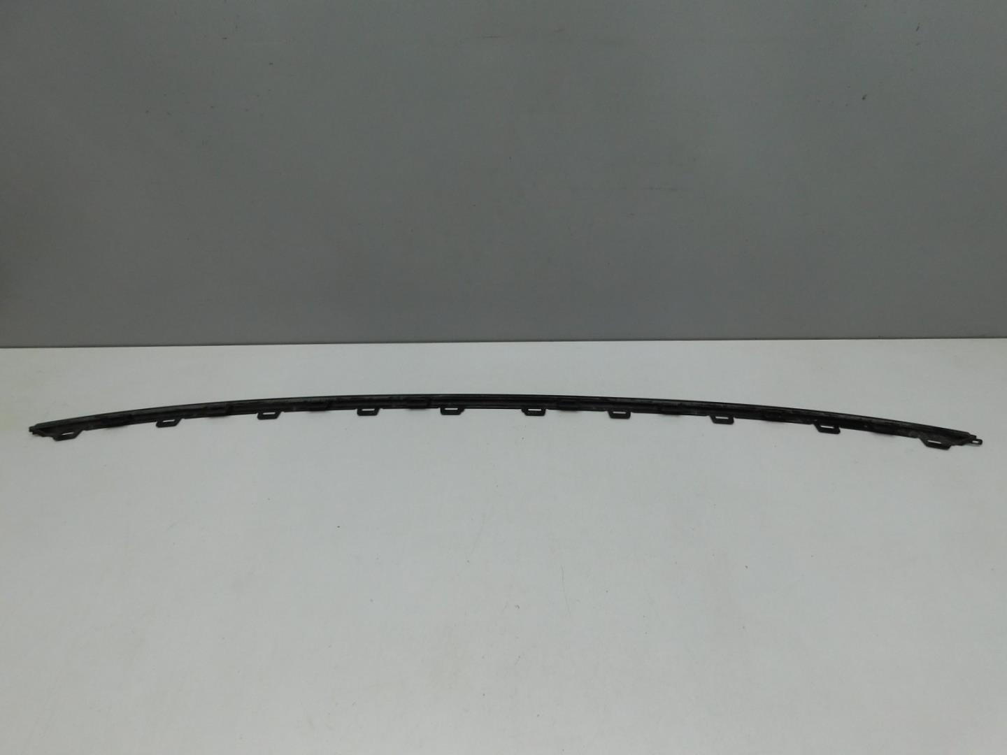 Молдинг заднего бампера