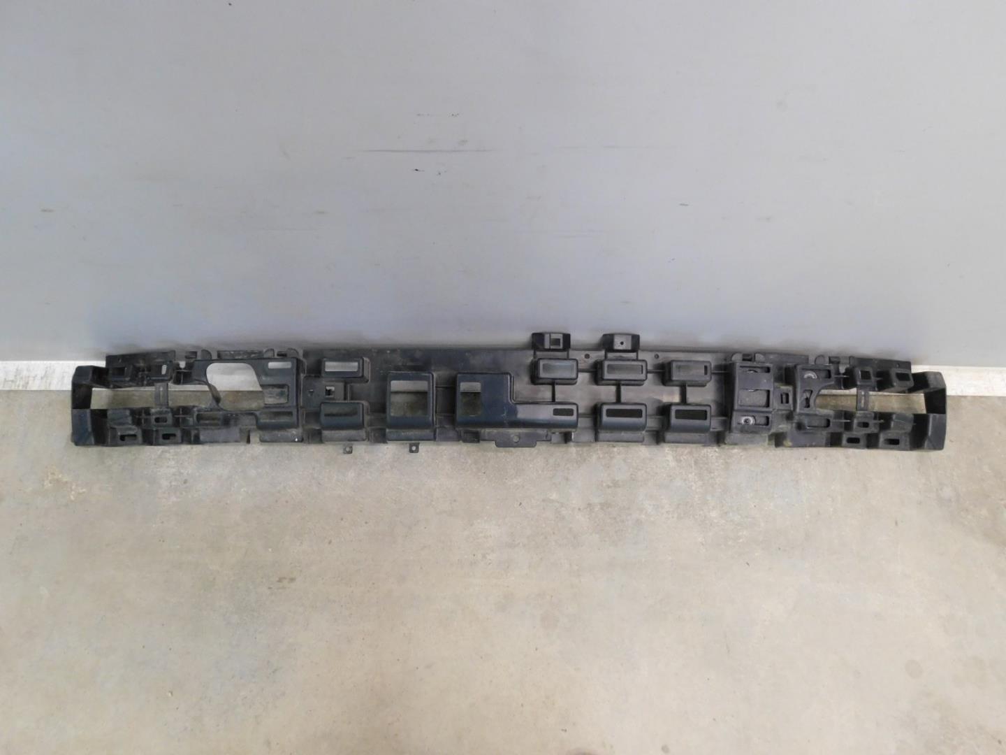 Усилитель заднего бампера