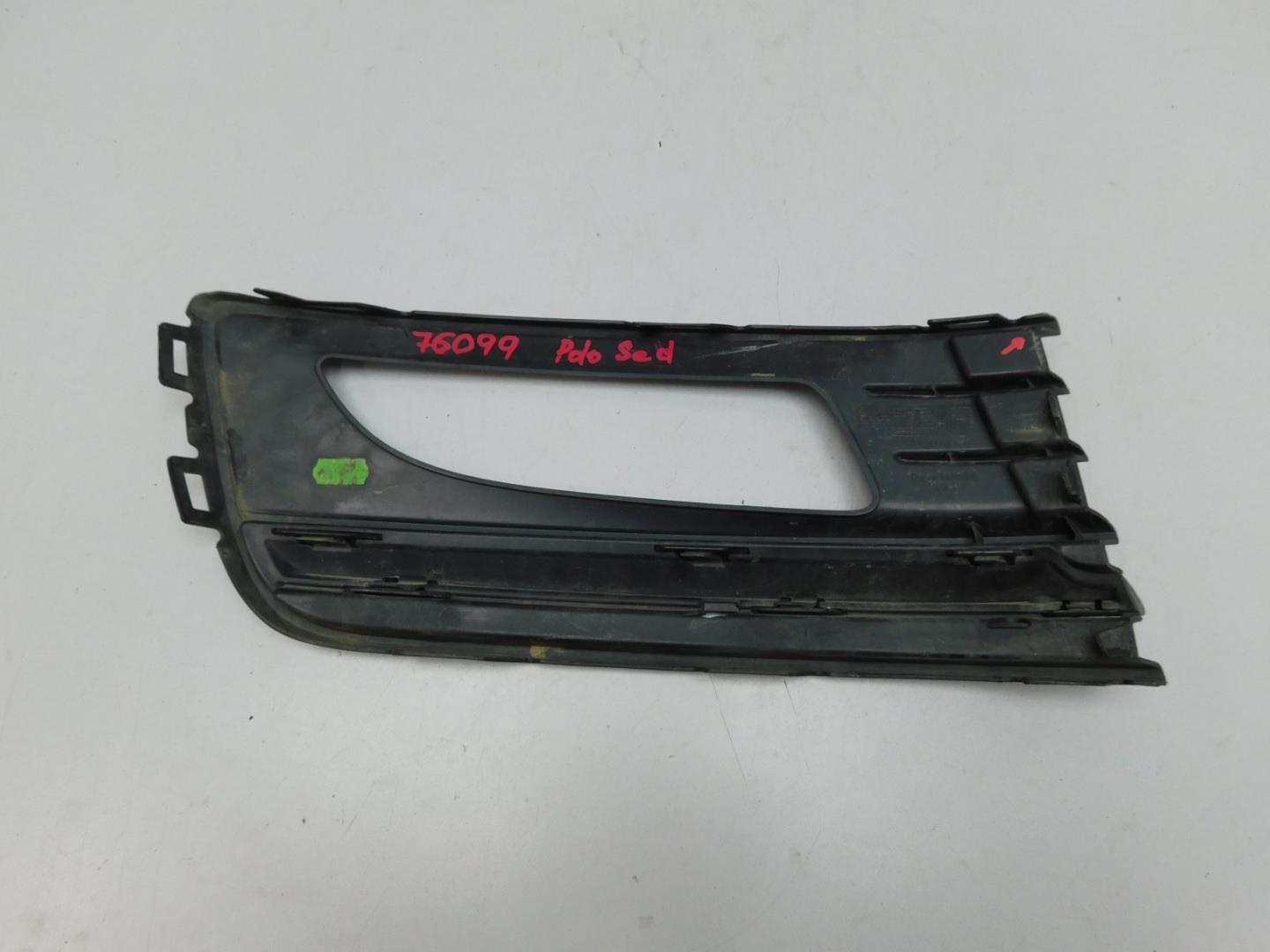 Решетка в бампер левая