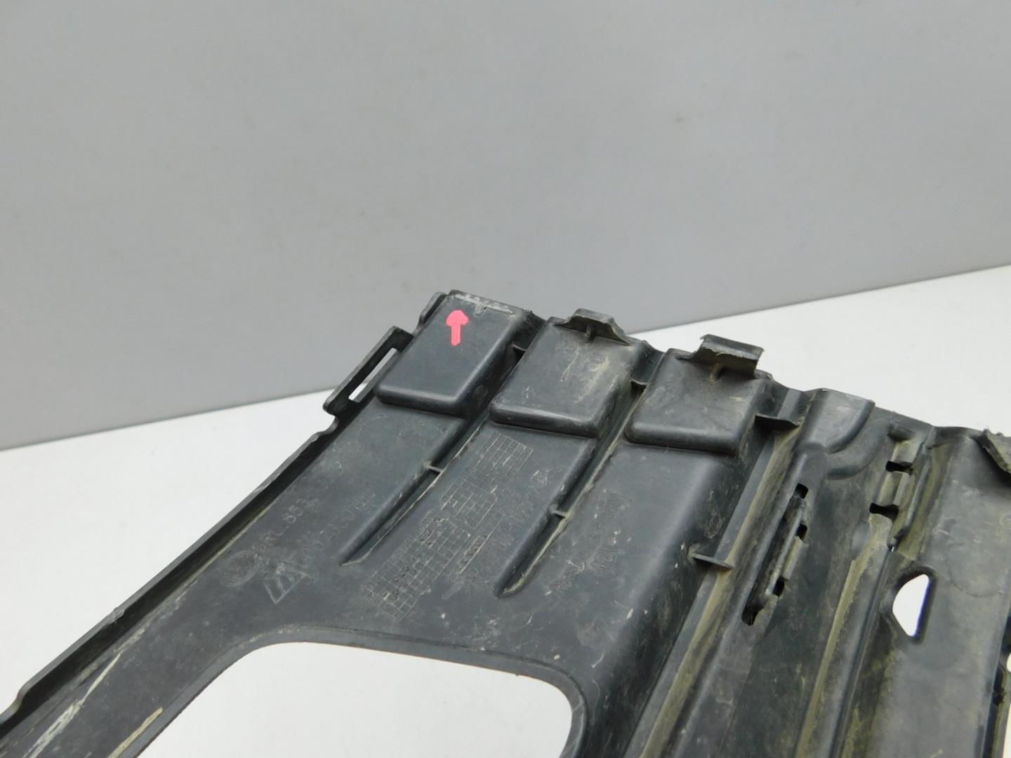 Решетка в бампер левая