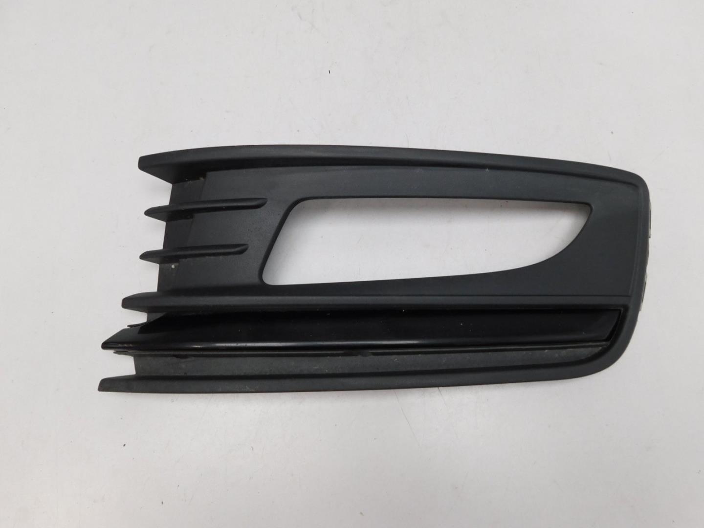 Решетка в бампер левая