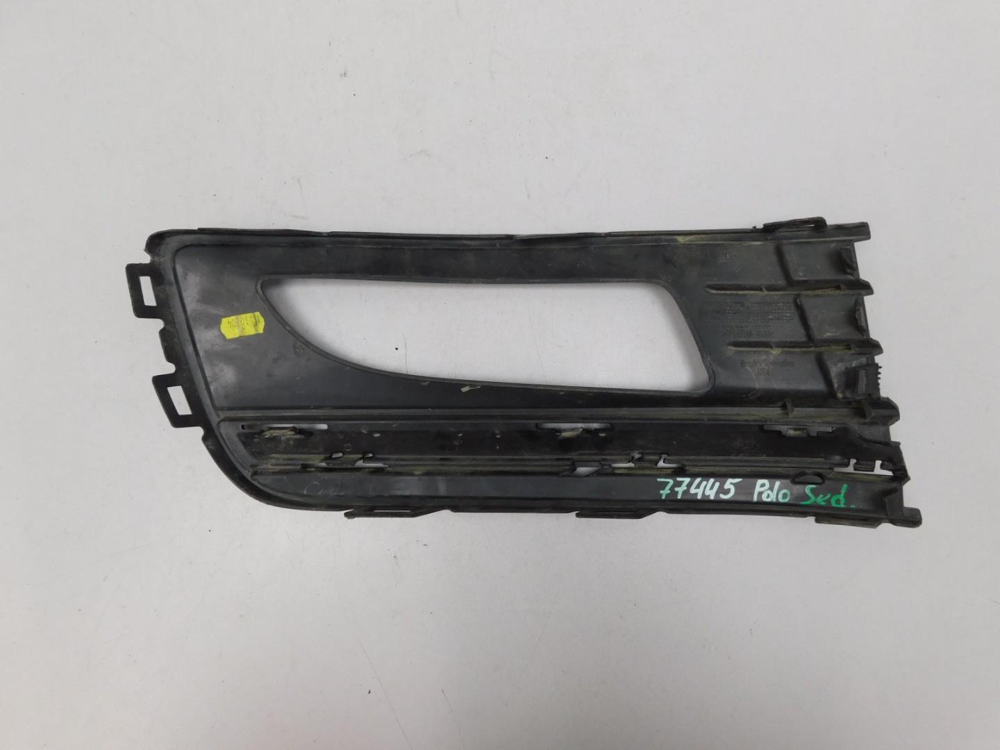 Решетка в бампер левая