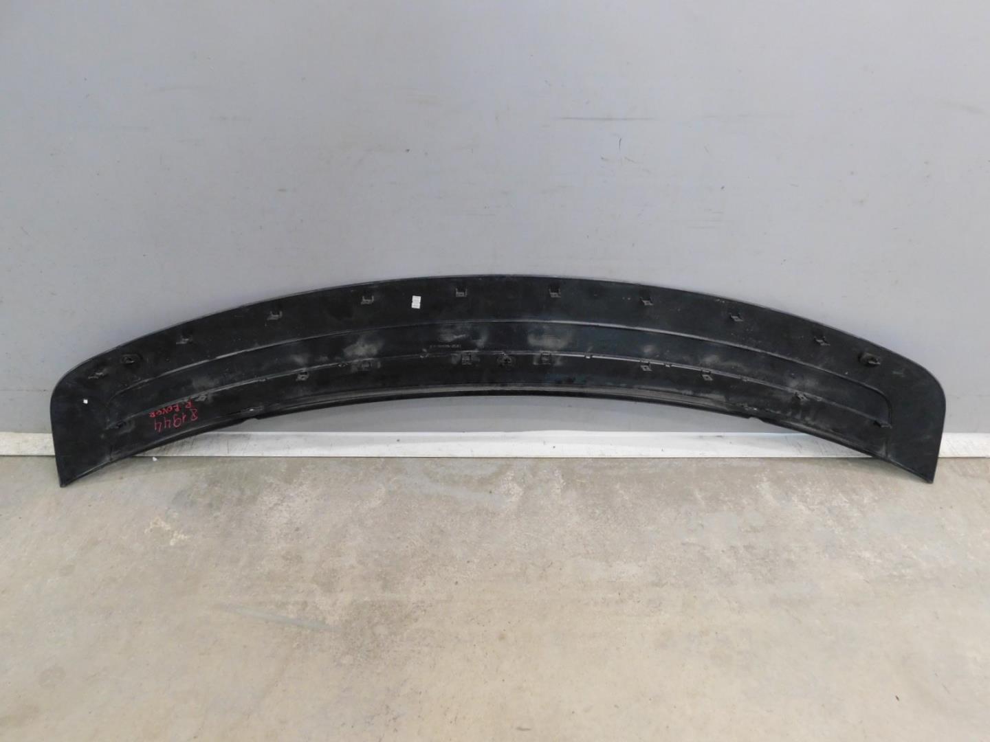 Молдинг капота