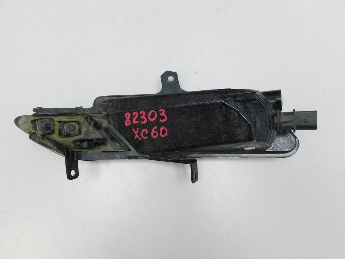 Фонарь задний в бампер левый