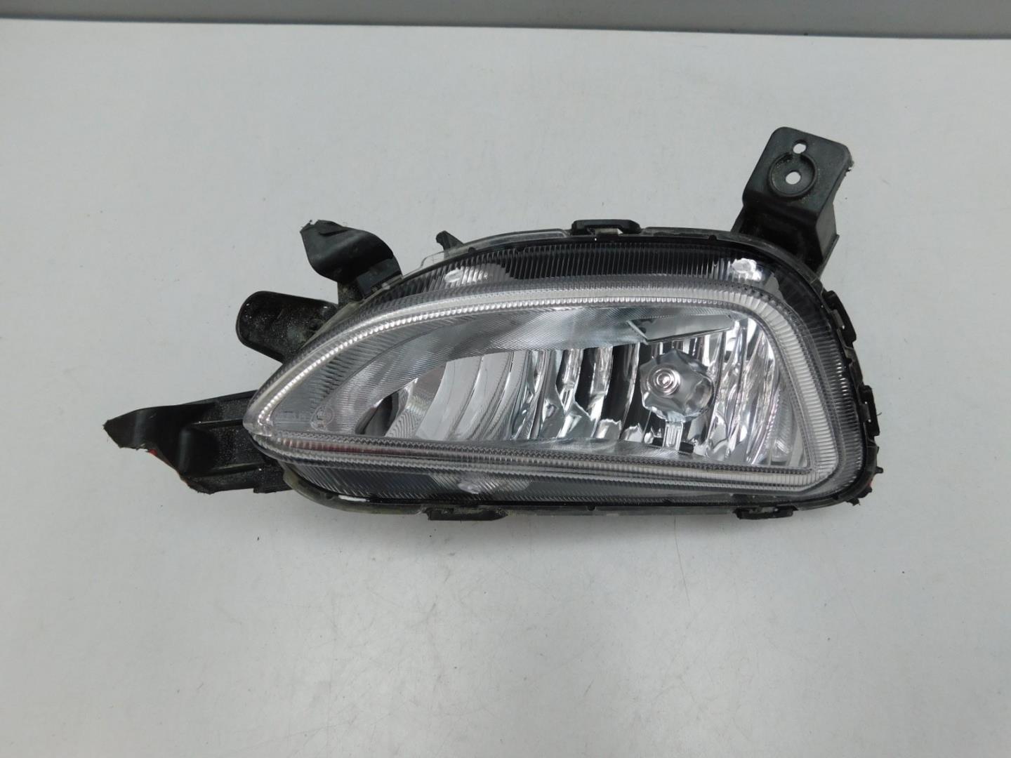 Фара противотуманная левая