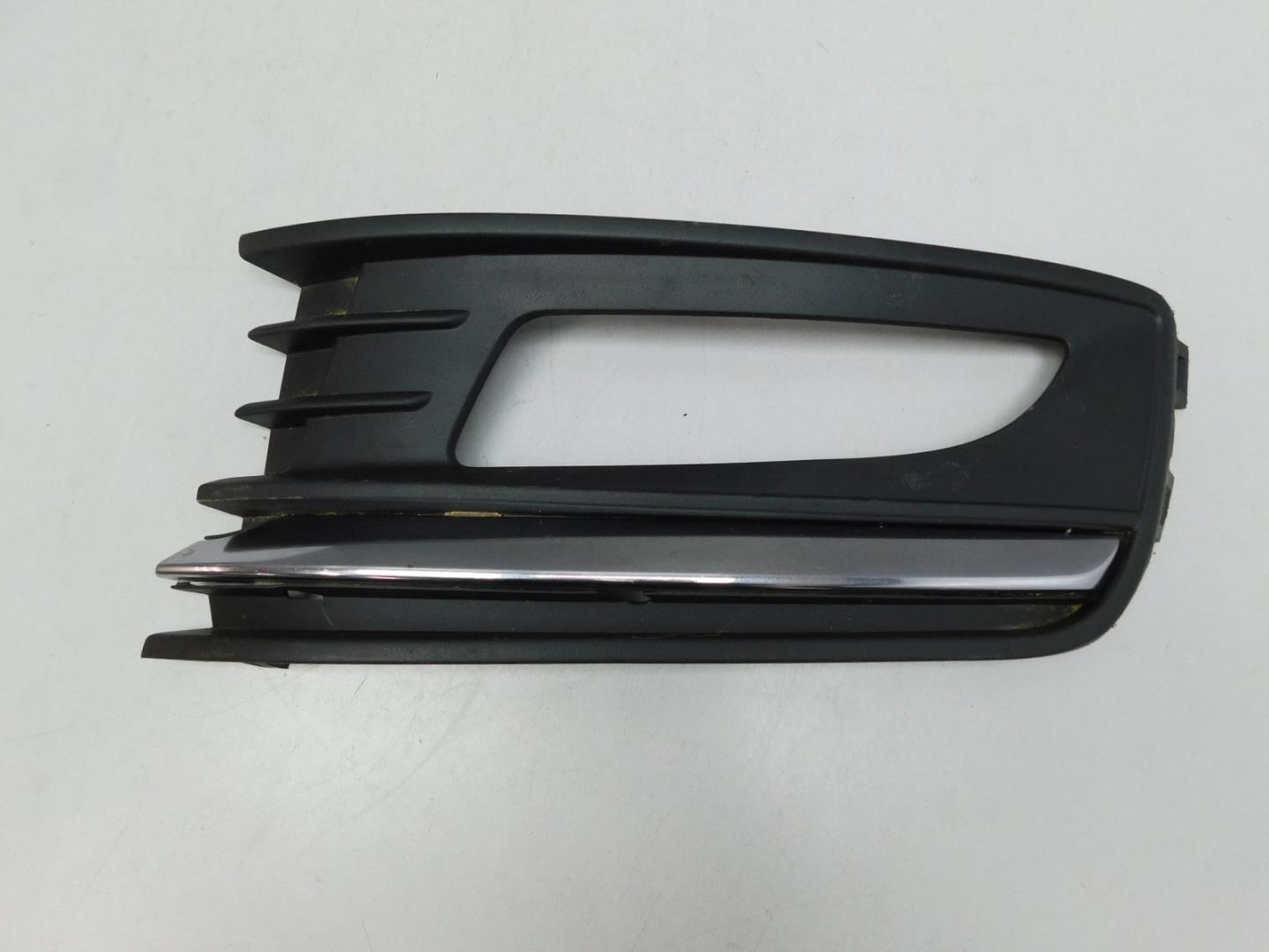 Решетка в бампер левая