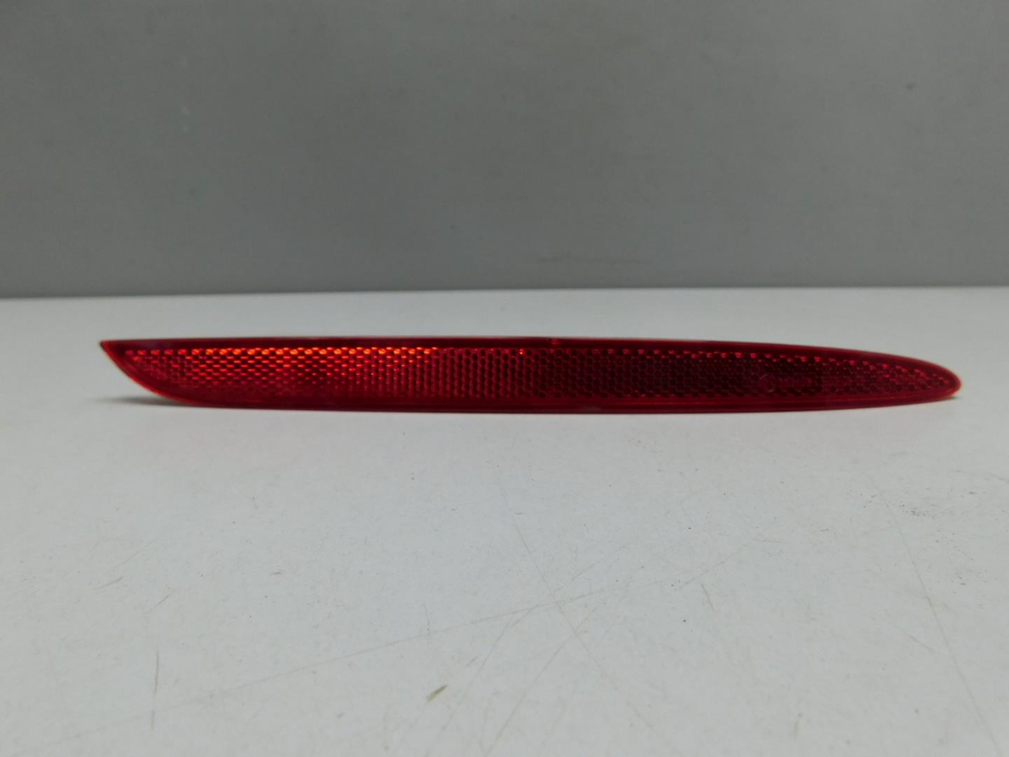 Фонарь задний в бампер правый