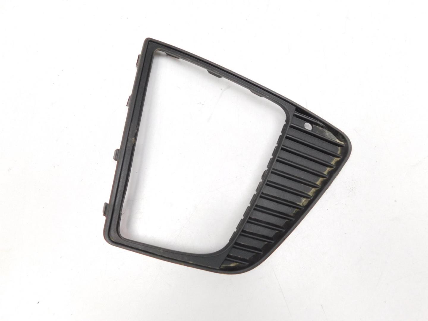 Решетка в бампер правая