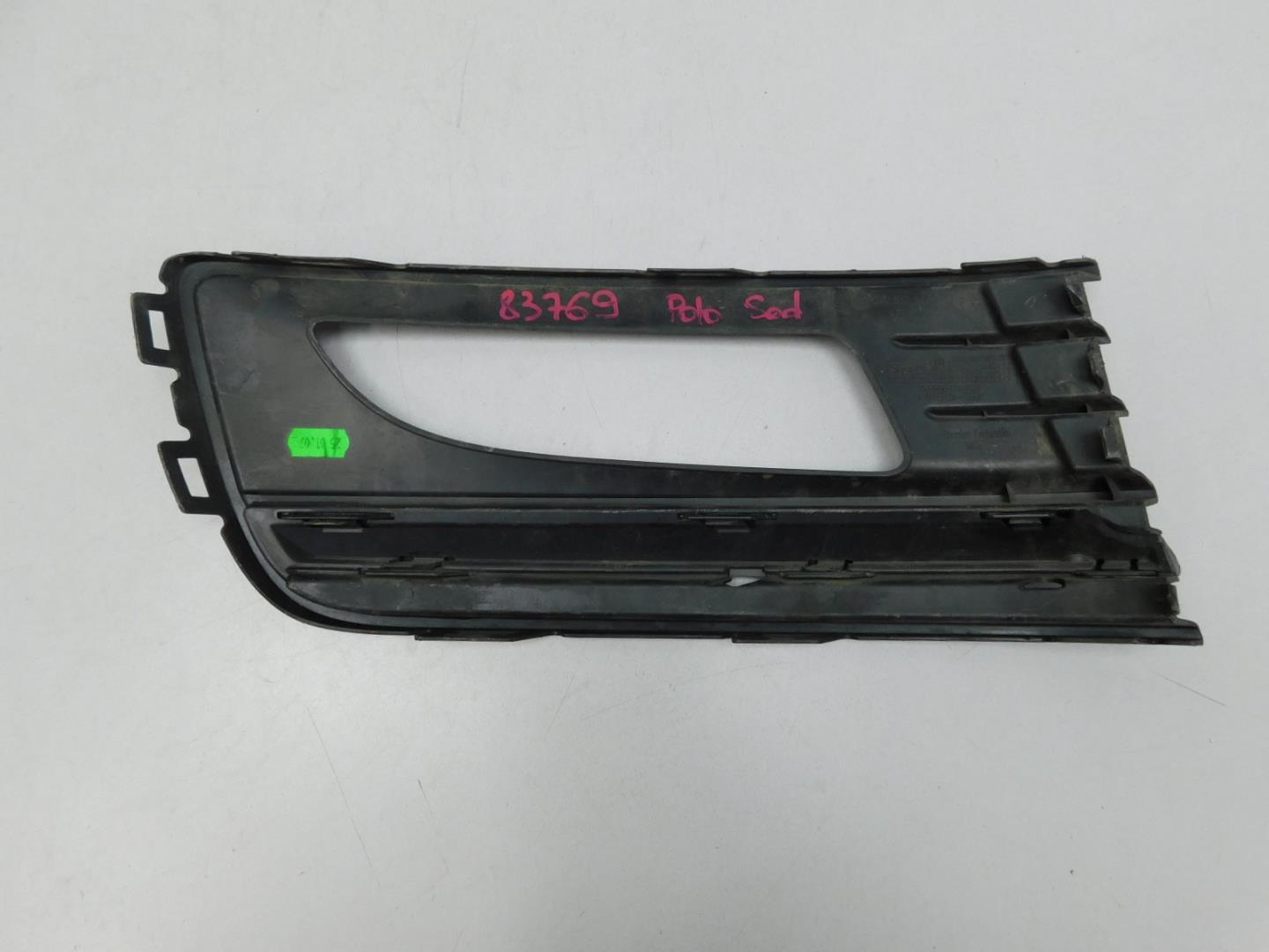 Решетка в бампер левая