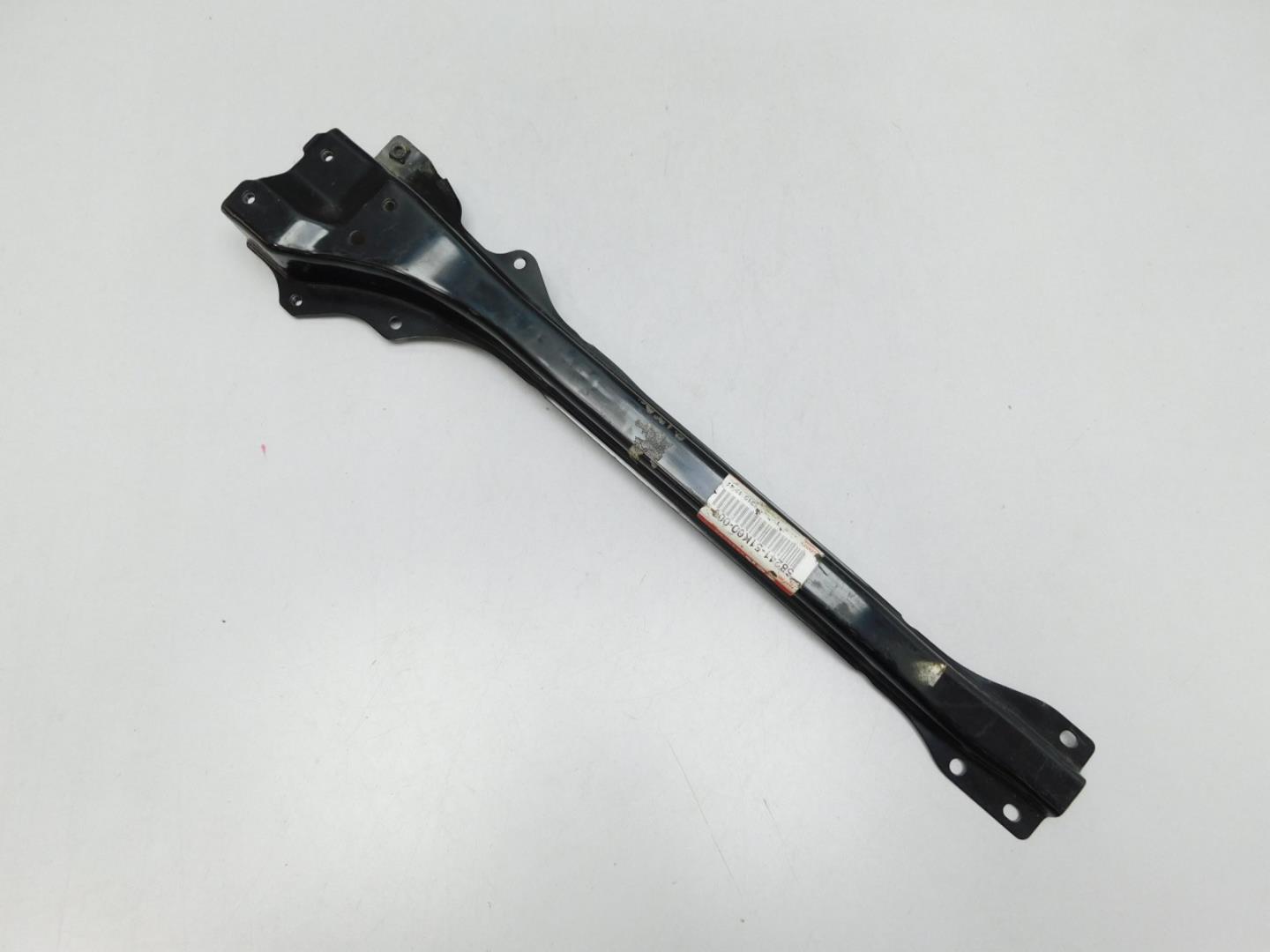 Кузовной элемент