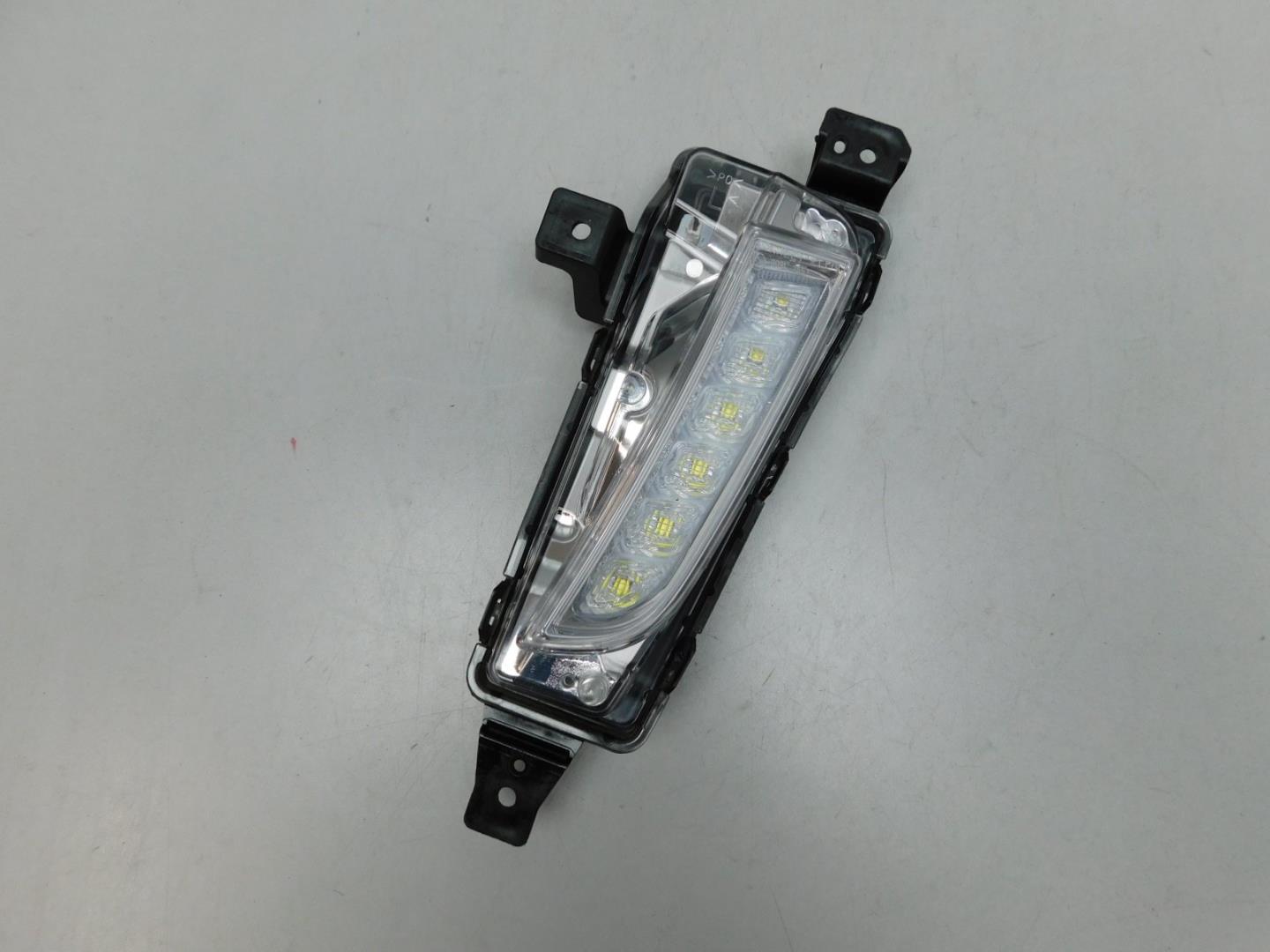 Габарит передний левый для Vitara (LY/P90) 2014>