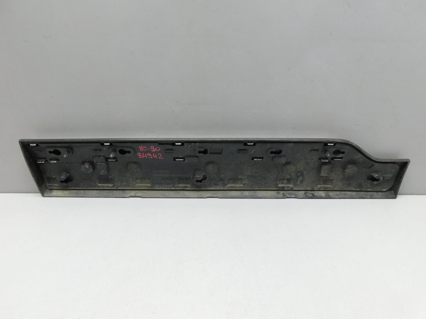 Накладка двери задней правой