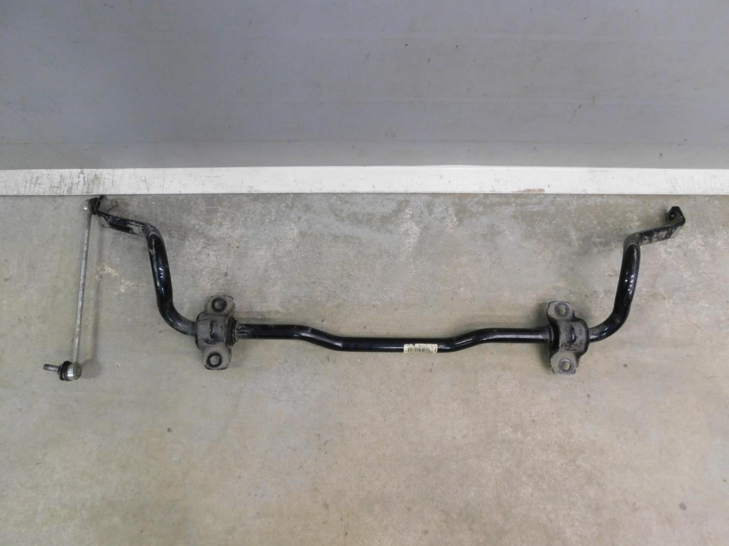 Стабилизатор передний