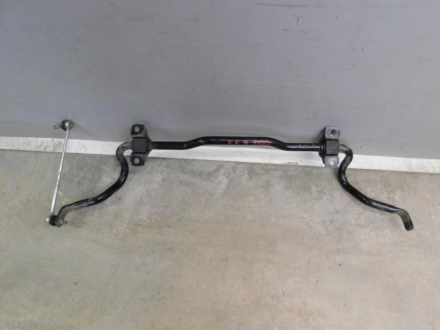 Стабилизатор передний