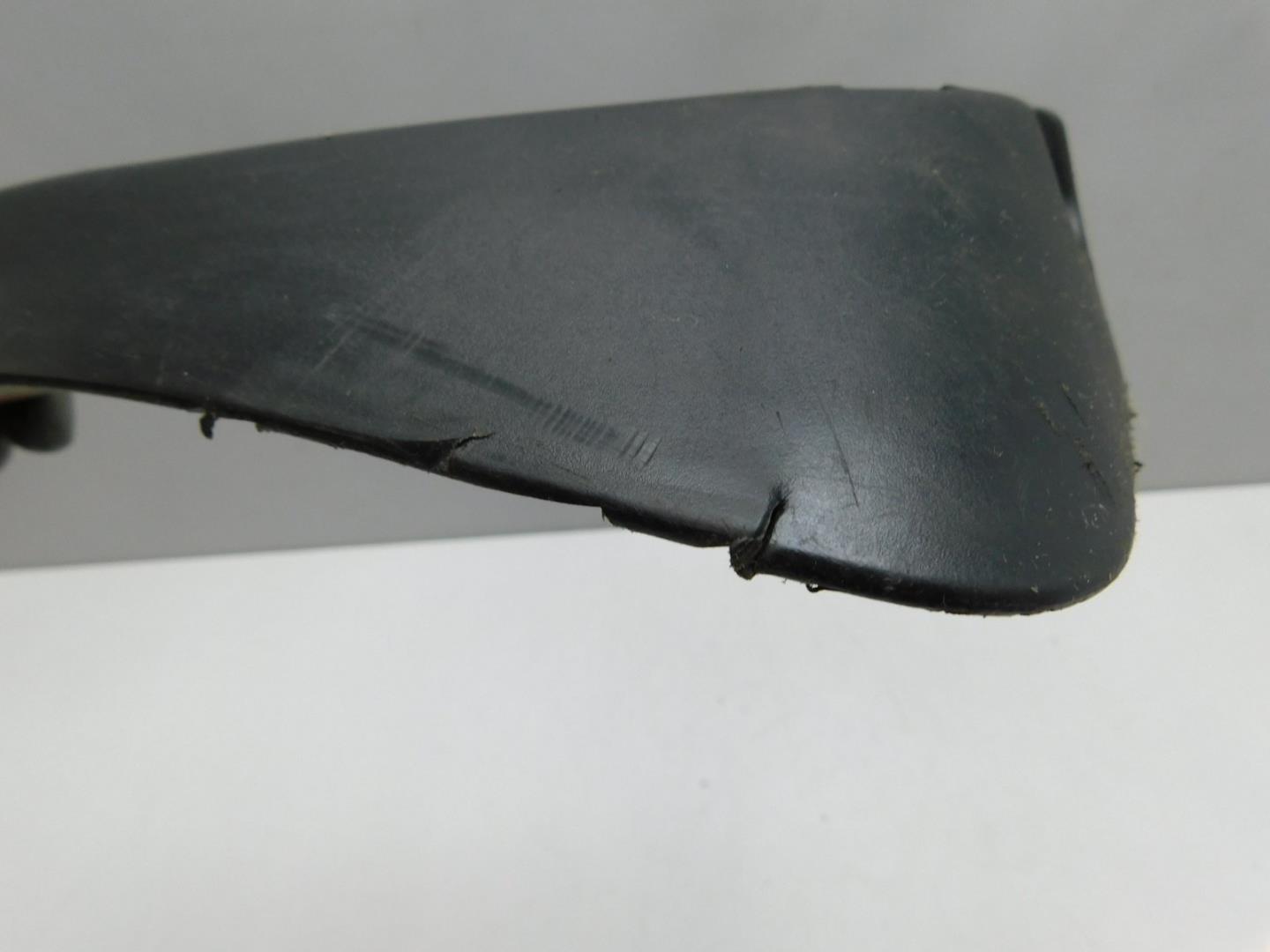 Брызговик задний левый