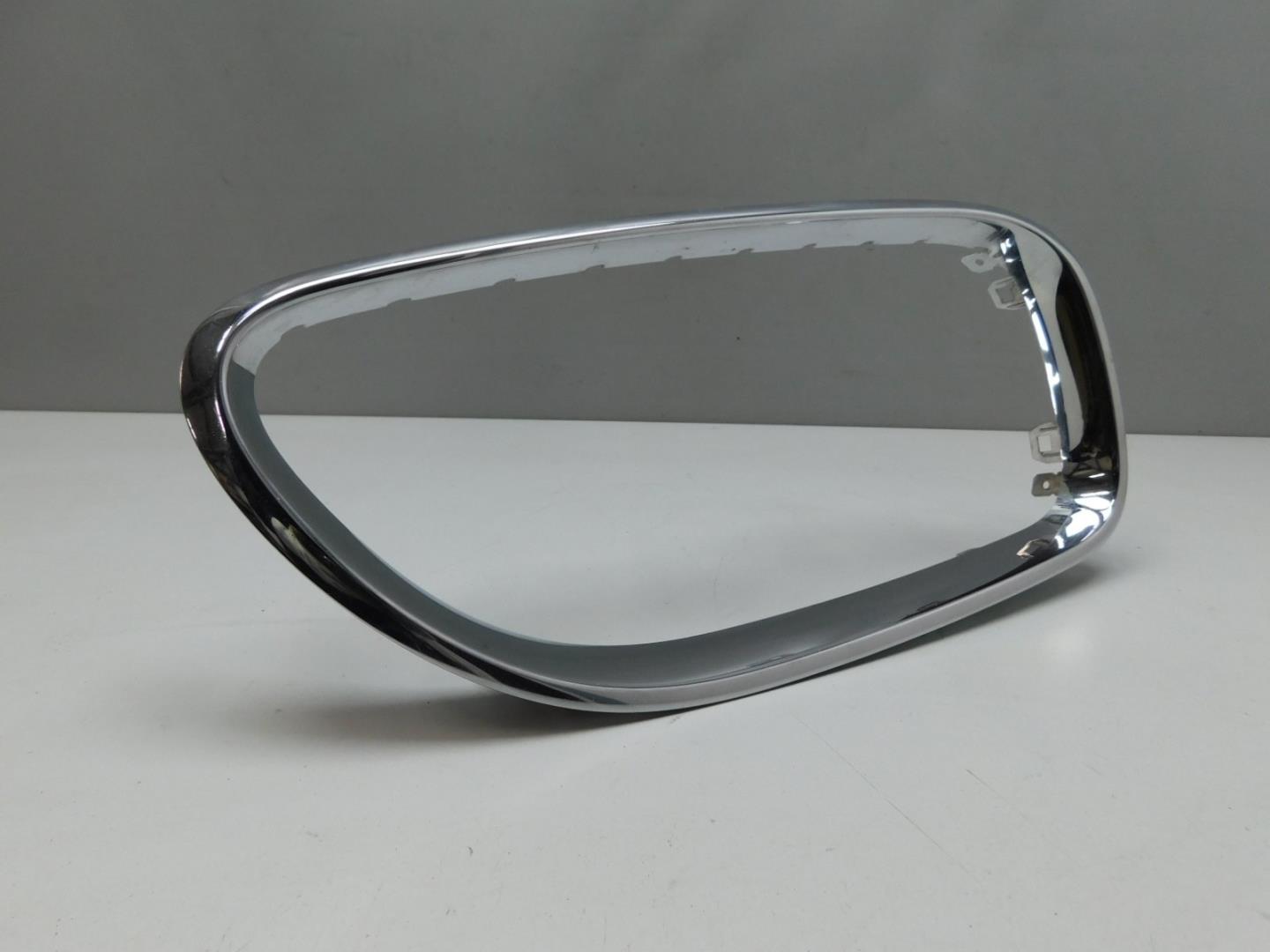 Накладка на решетку радиатора