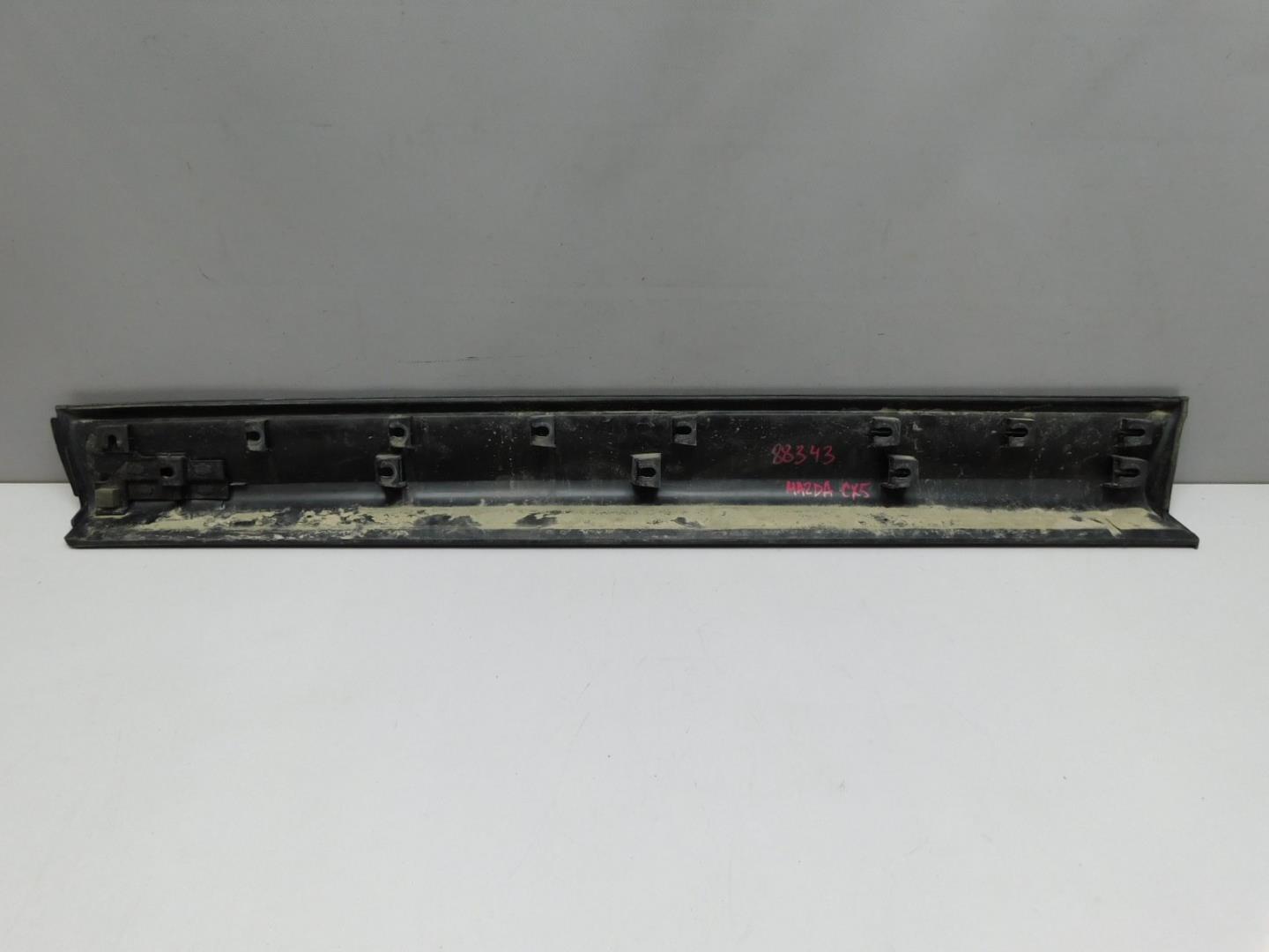 Накладка двери передней правой