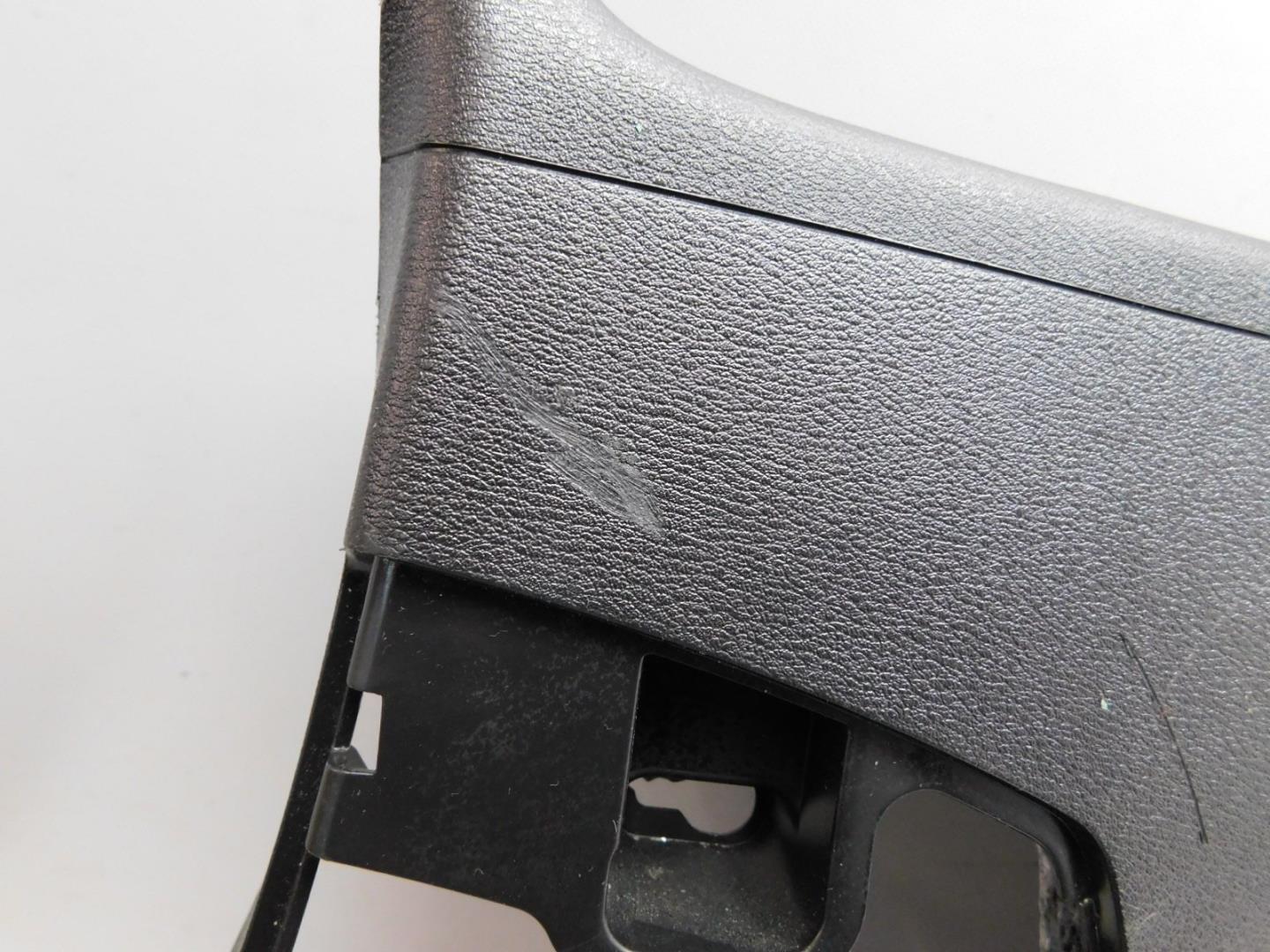 Обшивка двери багажника