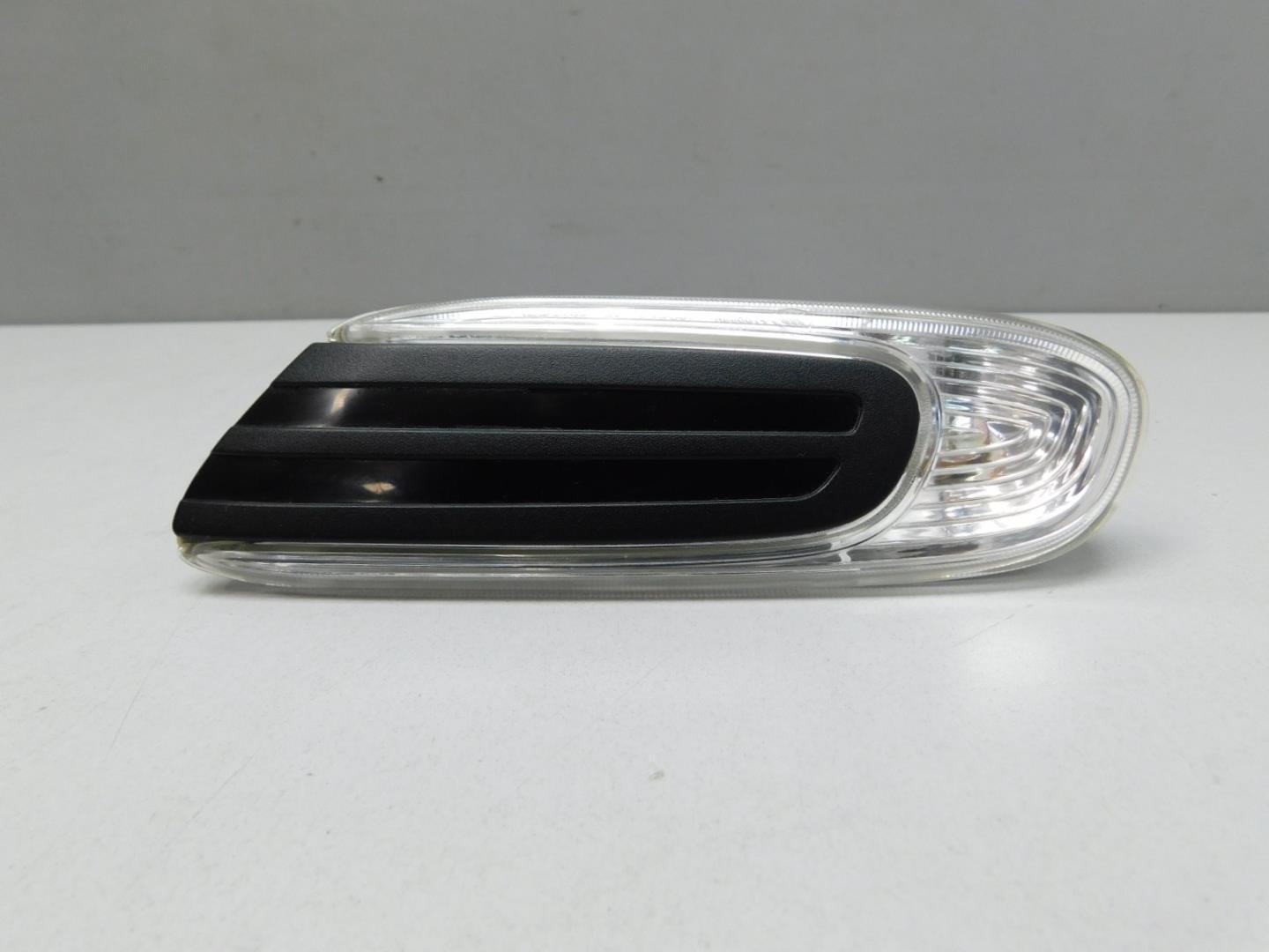 Повторитель поворота белый