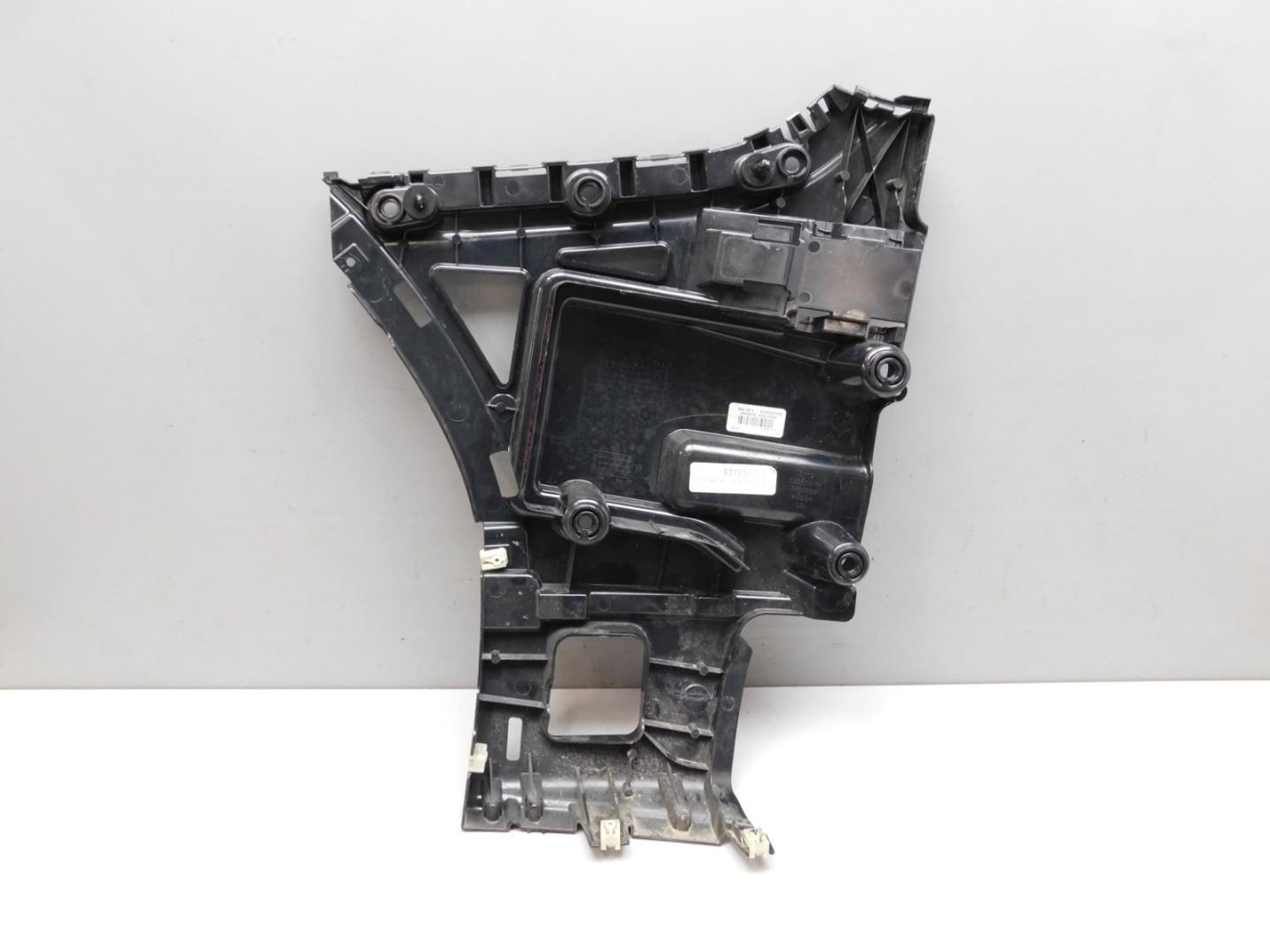 Кронштейн заднего бампера