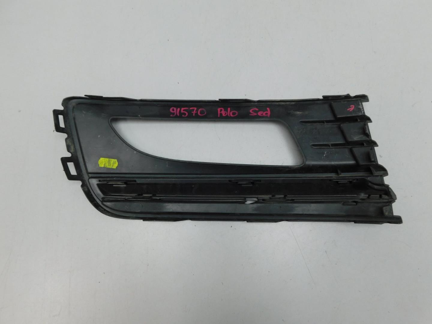 Решетка в бампер левая