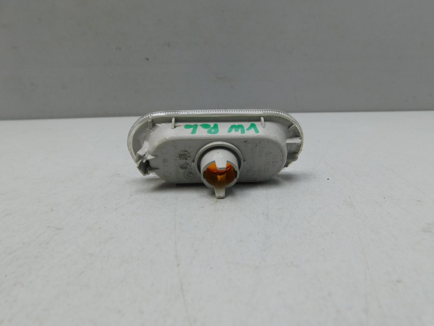 Повторитель поворота белый