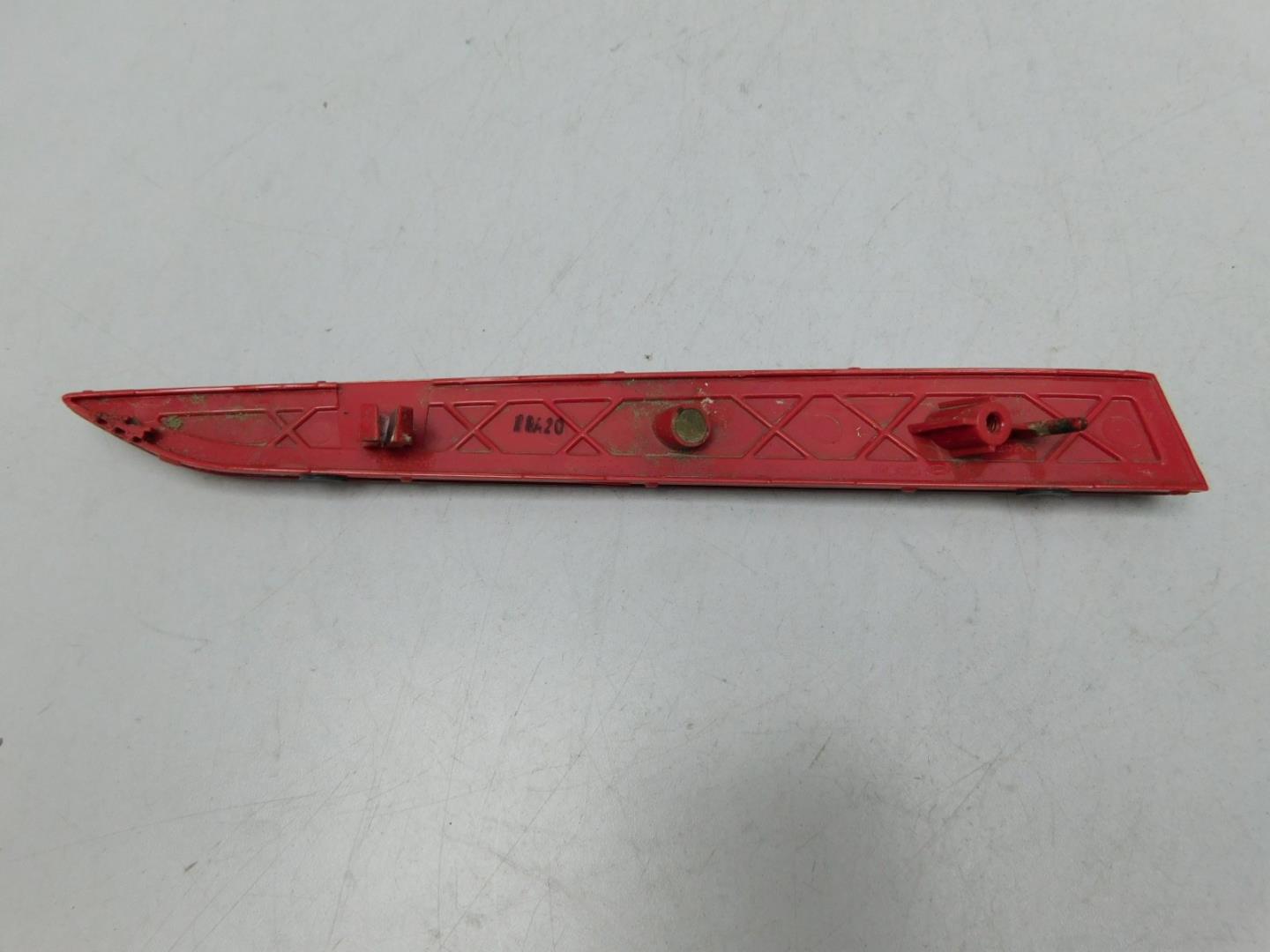 Фонарь задний в бампер левый