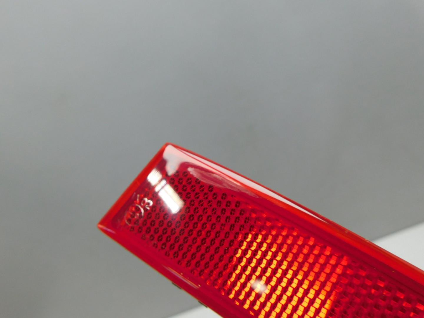 Фонарь задний в бампер левый