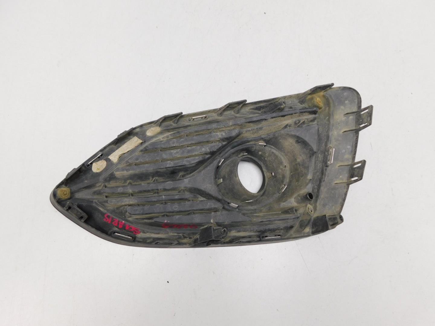 Решетка в бампер левая