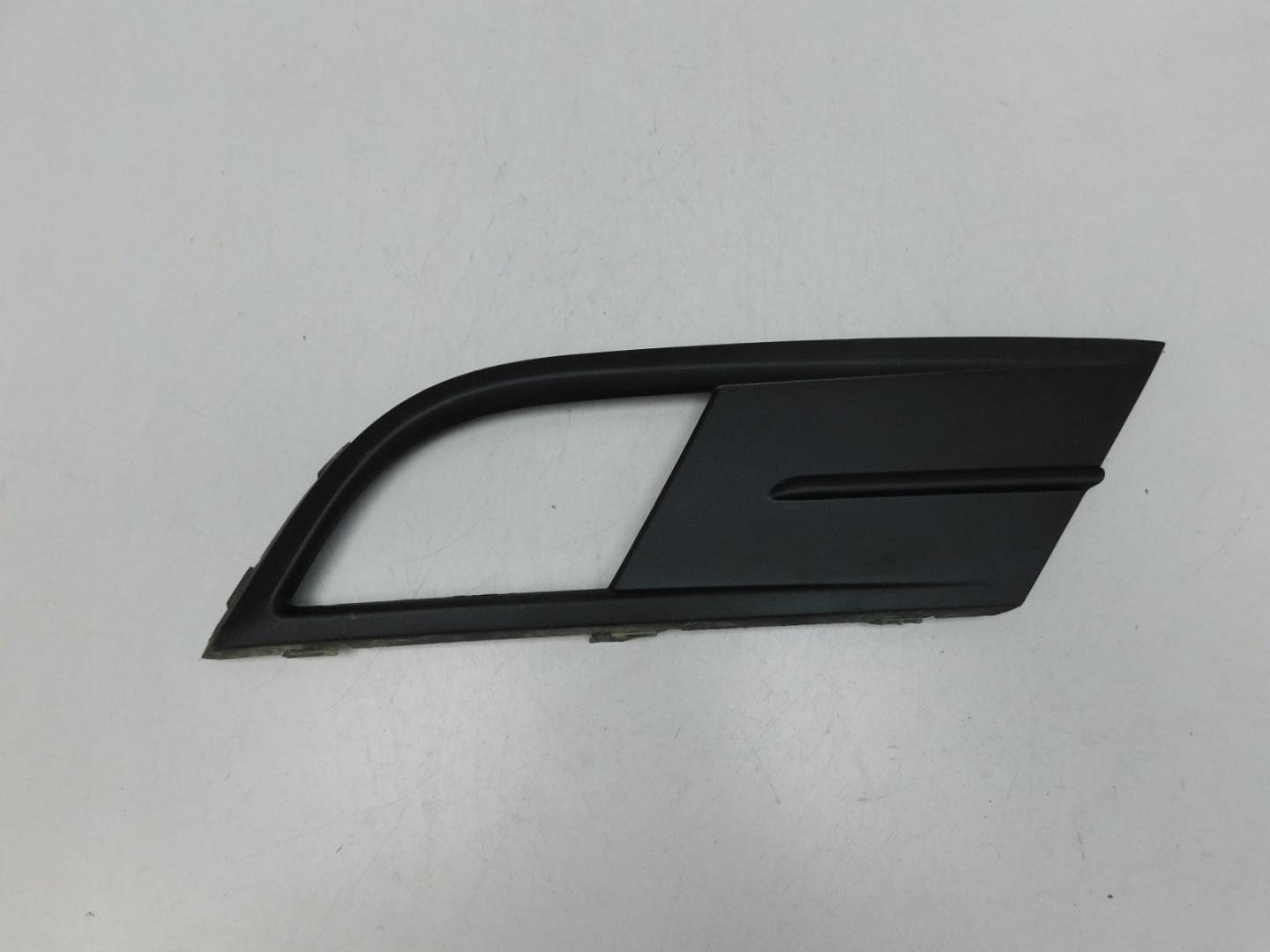 Решетка в бампер правая