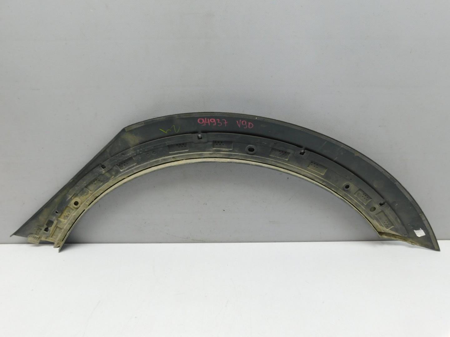 Накладка заднего крыла правого