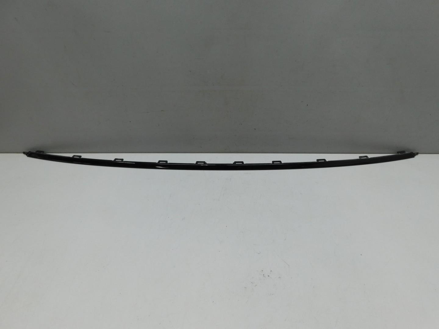 Молдинг заднего бампера