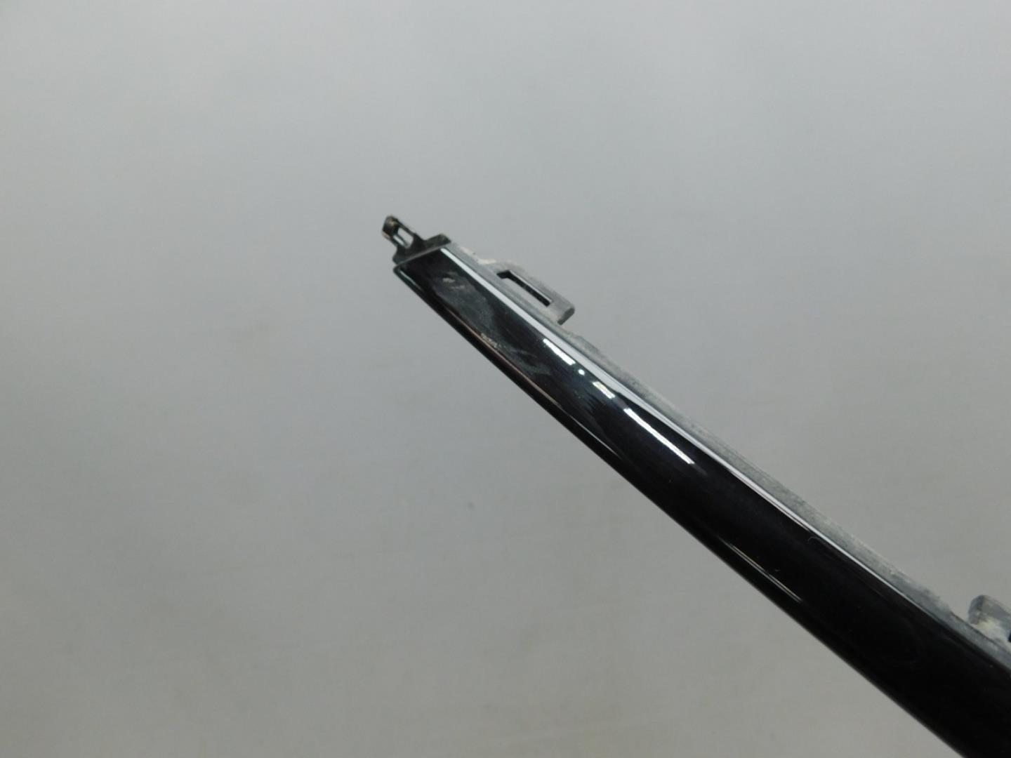 Молдинг заднего бампера