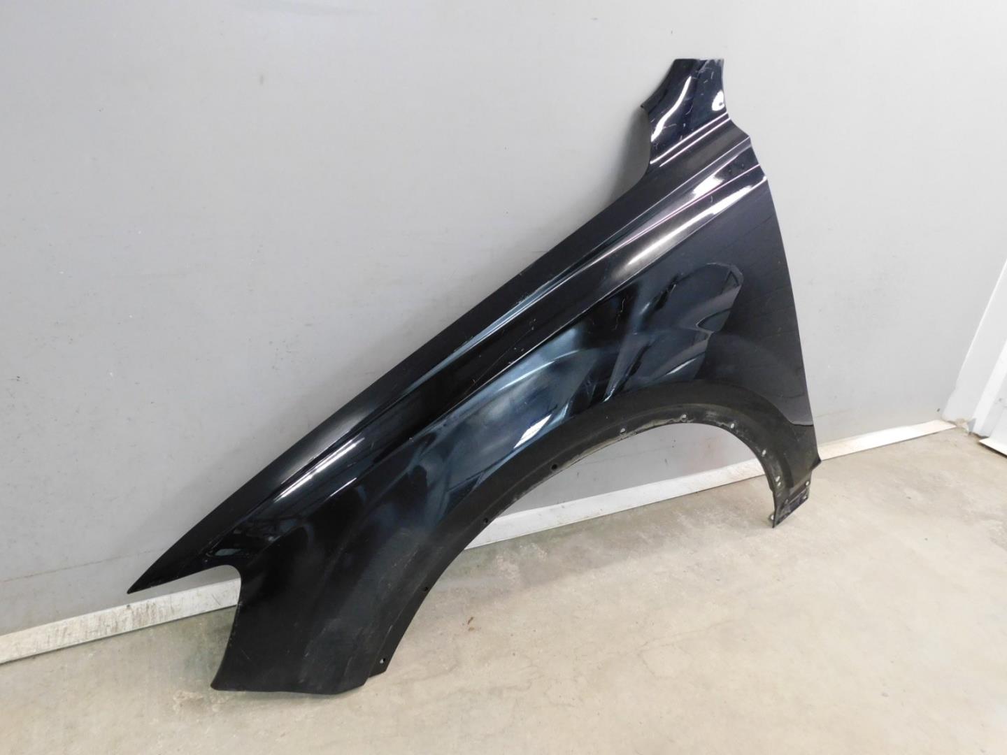 Крыло переднее левое