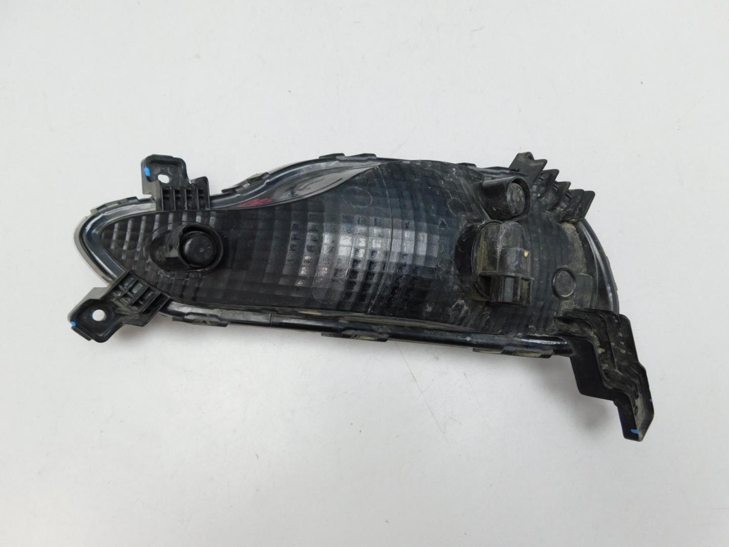 Фара противотуманная правая