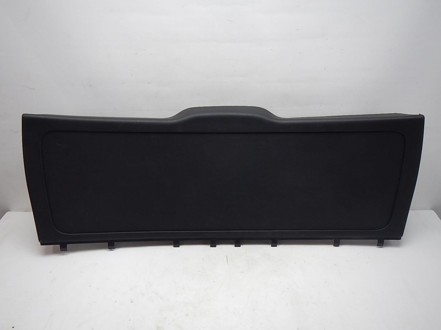 Обшивка двери багажника