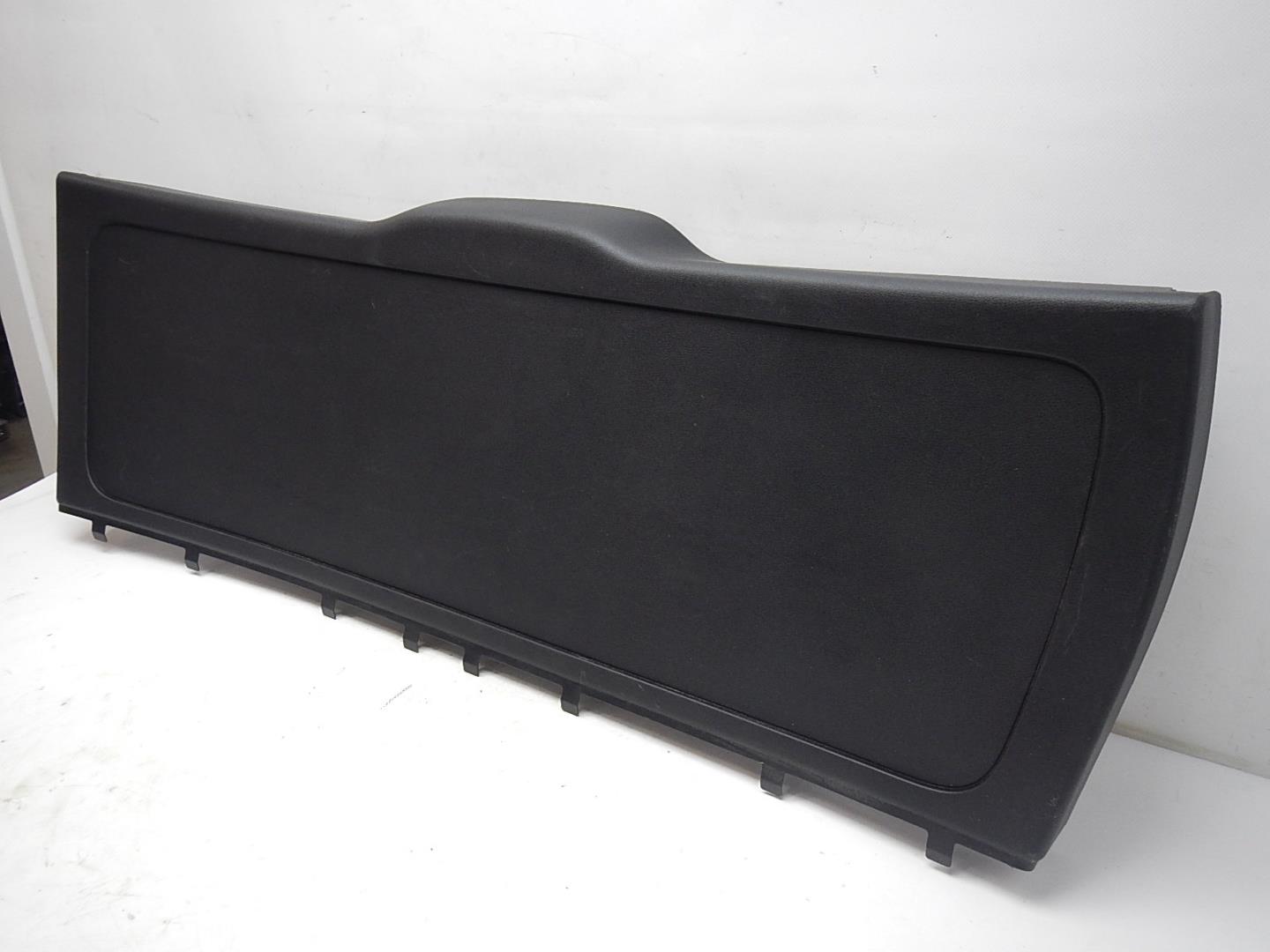 Обшивка двери багажника