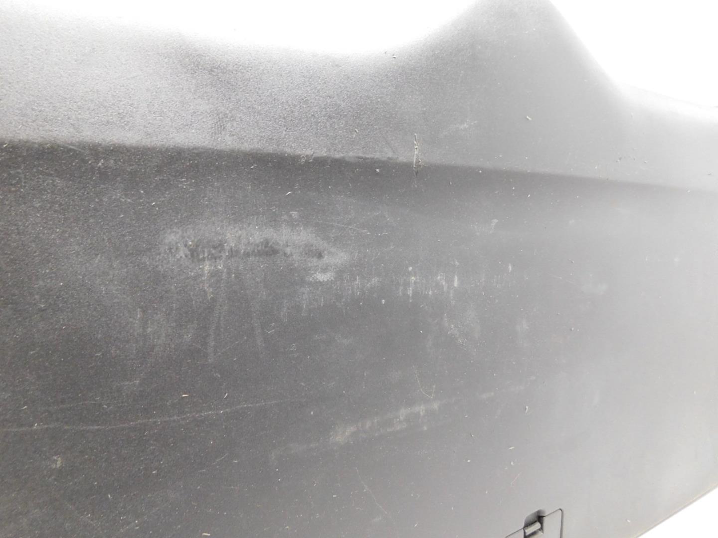 Обшивка двери багажника