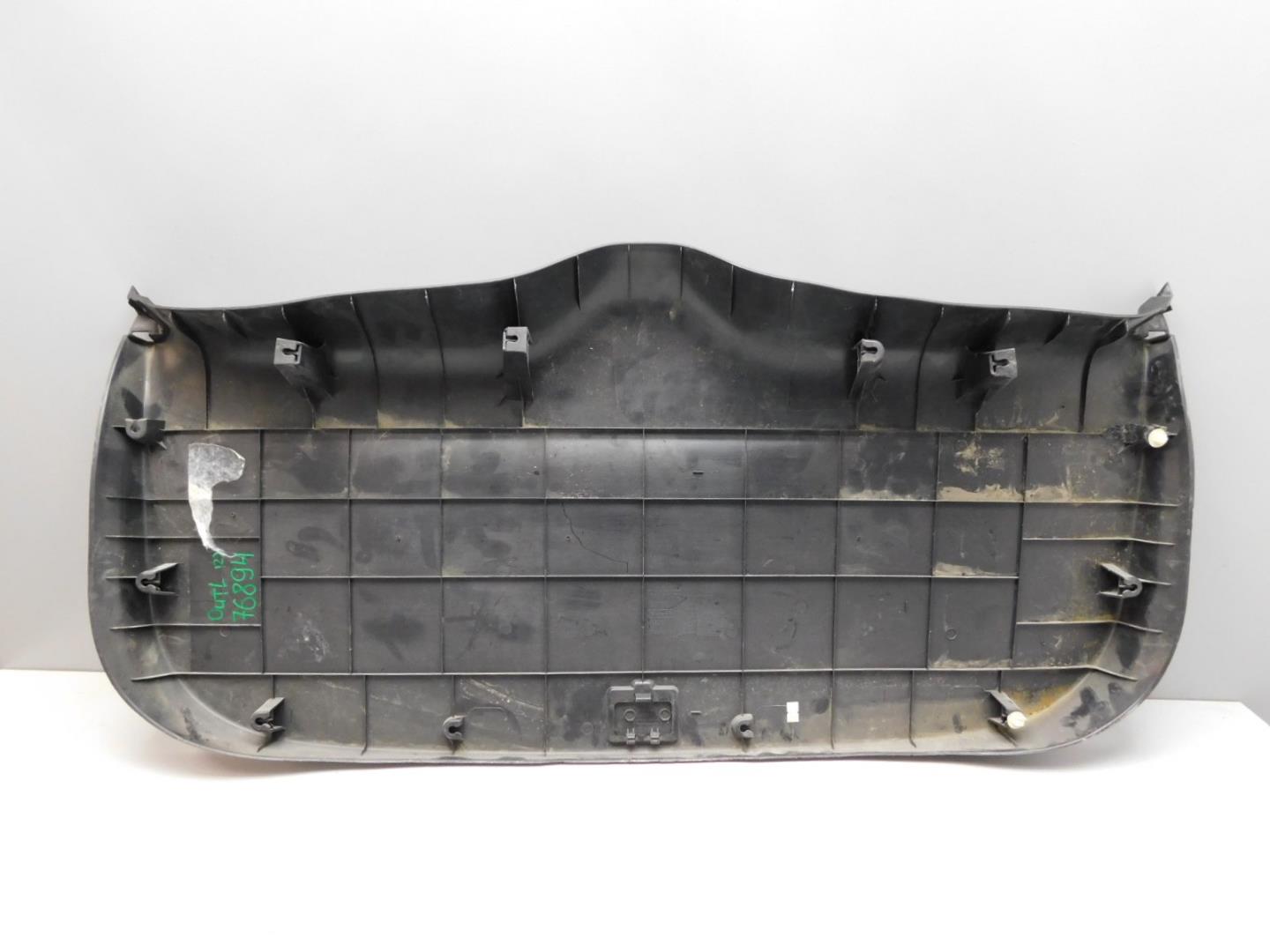 Обшивка двери багажника