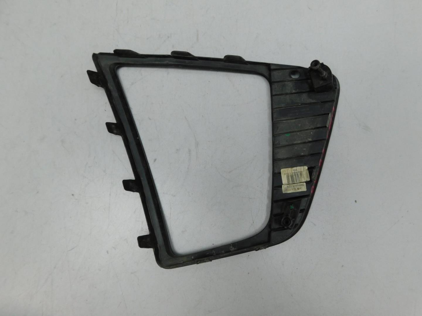 Решетка в бампер левая