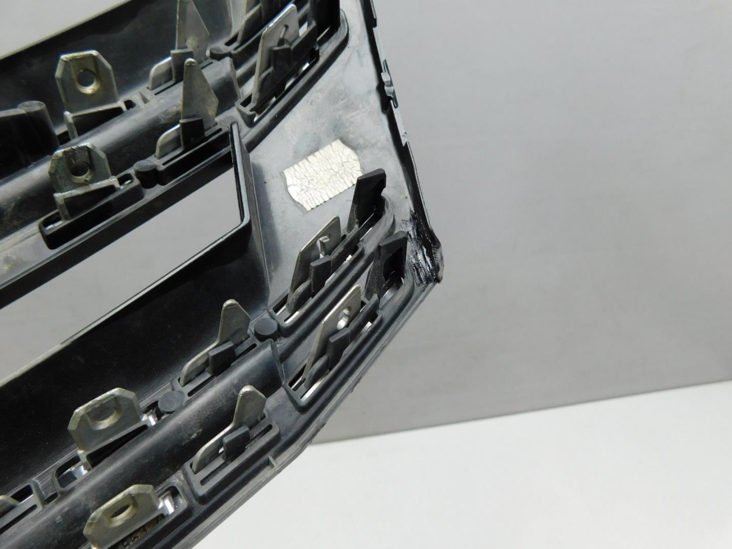 Накладка на решетку радиатора